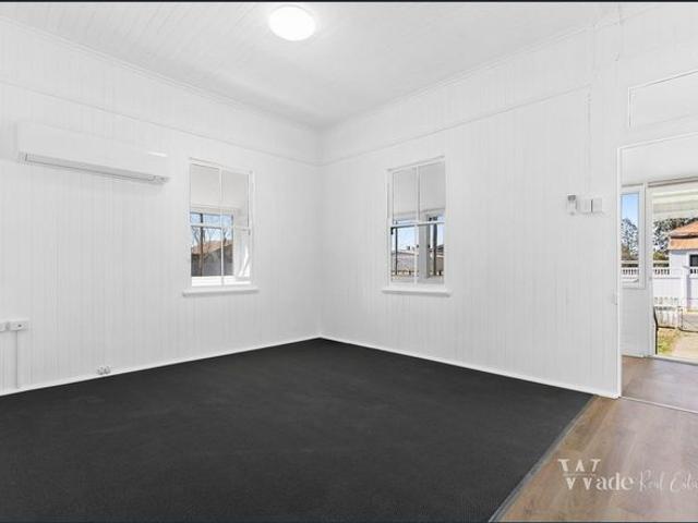 RENOVATED 3BR HOME Close to town