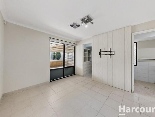 RENOVATED 3x1 HOME WITH A HUGE GOURMET KITCHEN
