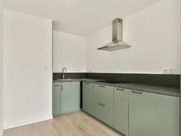 Renovated 1 Bedroom Apartment with Balcony – Kloekhorststraat, Amsterdam Zuidoost