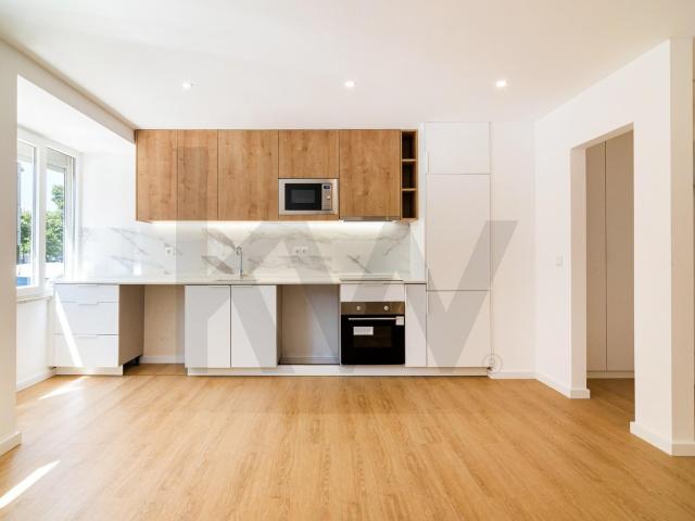 RENOVATED 1 BEDROOM APARTMENT WITH 56 SQM NEAR MONSANTO, IN SÃO DOMINGOS DE BENFICA