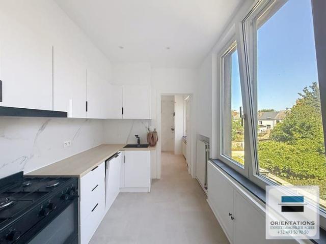 Renovated 1 bedroom flat with a study or children’s bedroom
