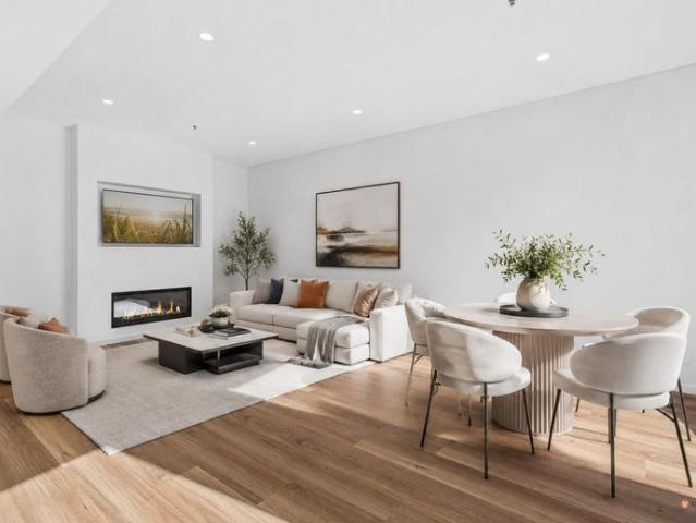 Renovated 1 Bedroom + Study with Harbour Bridge Views at The Cove I Unfurnished