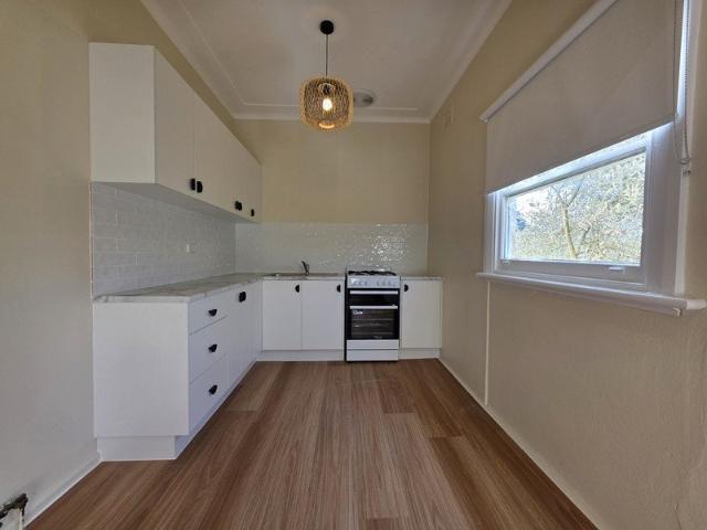 RENOVATED 1 BEDROOM UNIT