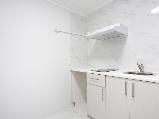 RENOVATED 1 BEDROOM UNIT