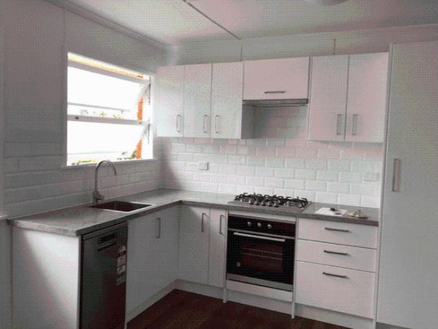 Renovated 2 Bed 1 Bath Unit with Exceptional Lock Up Storage & Garage