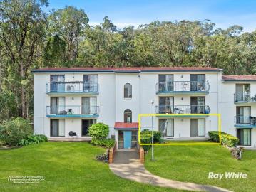 Fully Renovated 2 Bed Ground Floor Living with Direct Access to Springwood Conservation Park