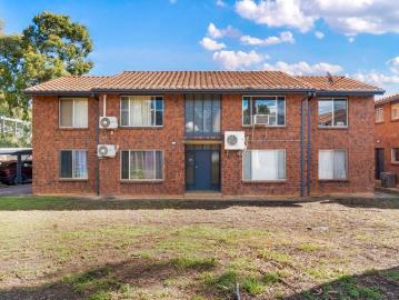 Apartment for sale in Barossa County - Equipped kitchen