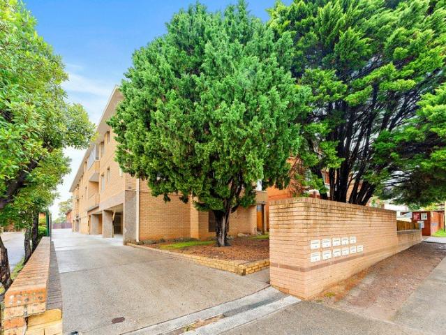 Renovated 2 Bedroom Oasis