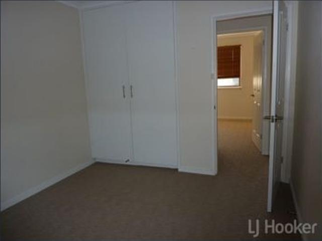 Renovated 2 Bedroom Apartment with Garage