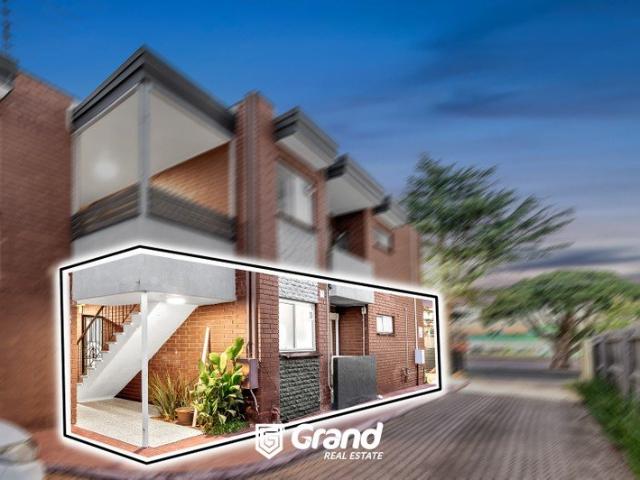 Renovated 2 Bedroom Apartment in Central Dandenong!