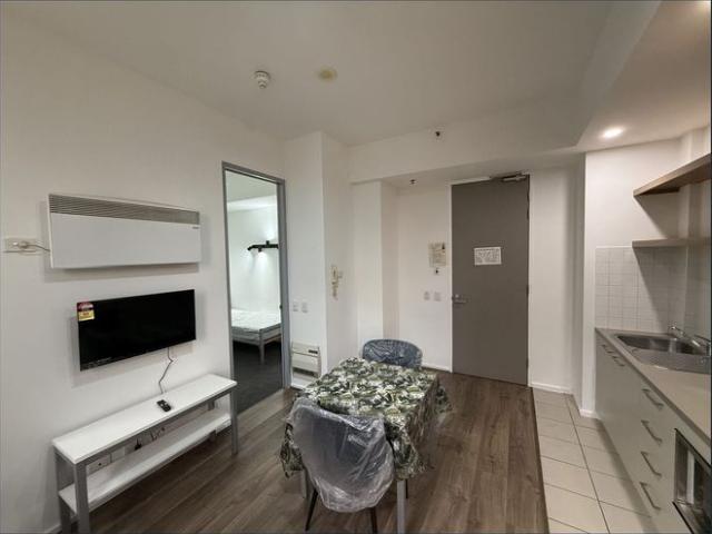Renovated 2 Bedroom Apartment Furnished!