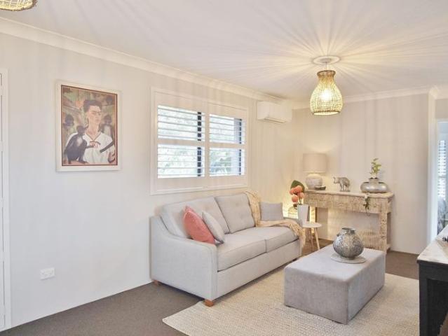 RENOVATED 2 Bedroom Apartment In PRIME Location!