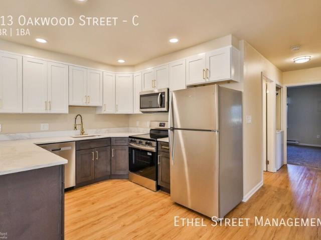 Renovated 2 Bedroom Apartments With Luxury Finishes