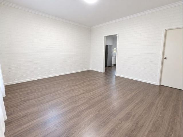 Renovated 2 Bedroom Downstairs Unit Close to City