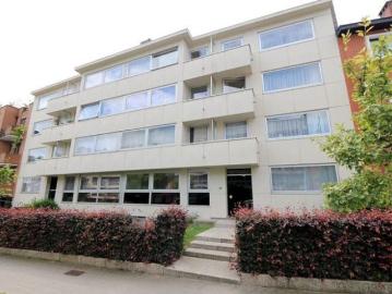 Renovated 2 Bedroom Ground Floor Apartment – 96 m²