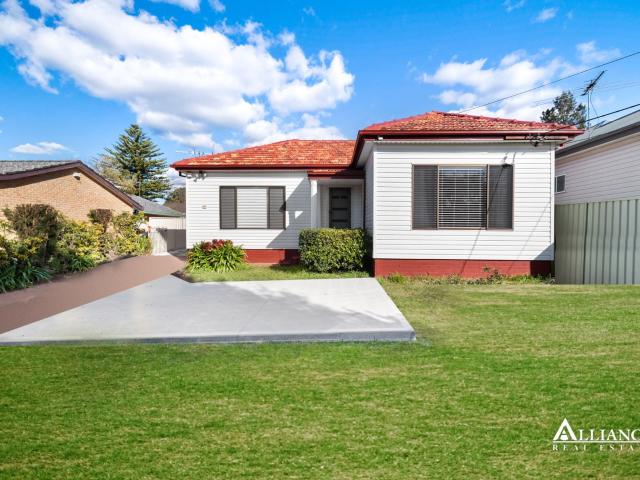 Renovated 2 Bedroom Home in a Convenient Location