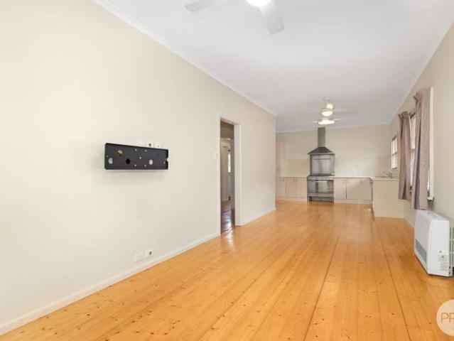 RENOVATED 2 BEDROOM HOME IN PRIME CENTRAL LOCATION.