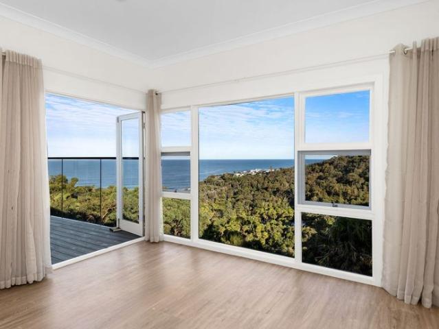 Renovated 2 bedroom home plus study