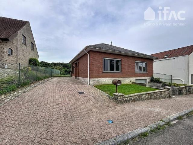 Renovated 2 bedroom home with a large yard