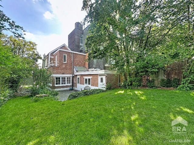Renovated 2 bedroom house with garden for rent in Uccle