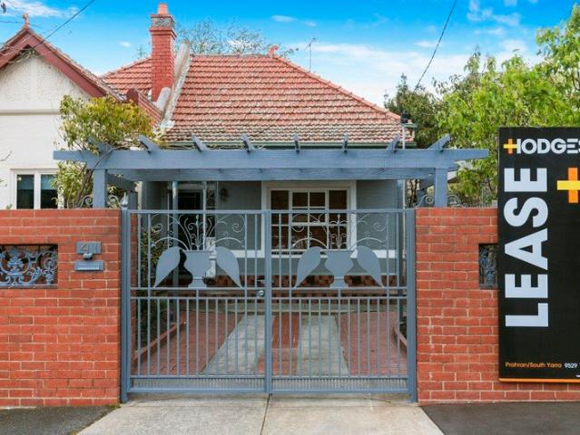 RENOVATED 2 BEDROOM PLUS STUDY HOME
