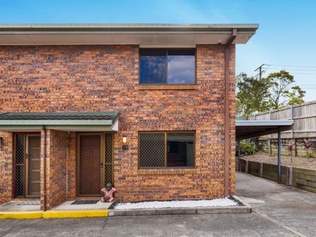 Renovated 2 bedroom Townhouse