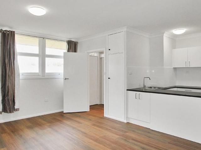 Renovated 2 bedroom unit