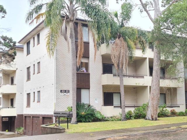 RENOVATED 2 BEDROOM UNIT FOR LEASE