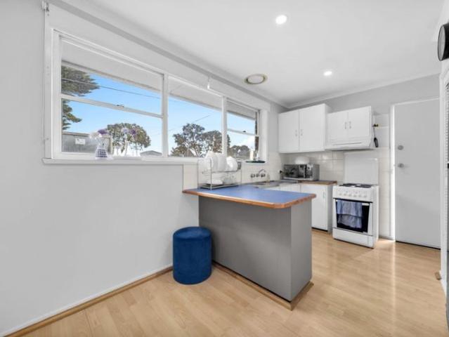 Renovated 2 Bedroom Unit in a Convenient Frankston Location