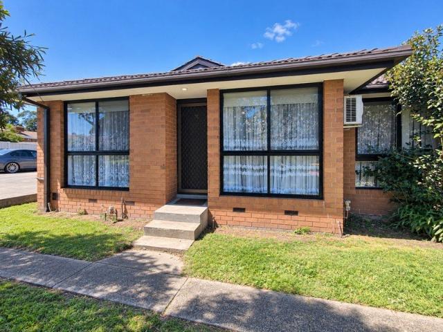 Renovated 2 Bedroom Unit in Great Location!