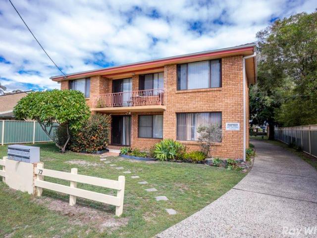 RENOVATED 2 BEDROOM UNIT IN THE HEART OF TUNCURRY!