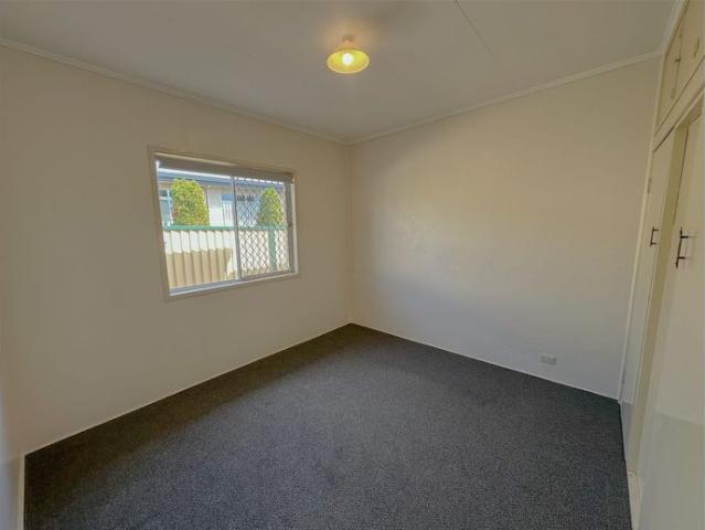 Renovated 2 bedroom unit short walk to main street in Stanthorpe