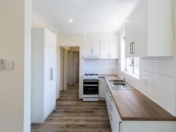 Renovated 2 Bedroom Unit With Onsite Carpark!