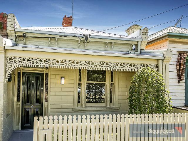 RENOVATED 2 BEDROOM VICTORIAN HOME