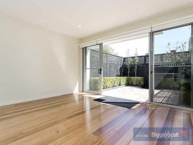 RENOVATED 2 BEDROOM VICTORIAN HOME