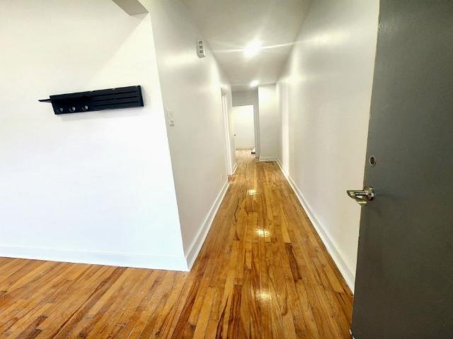 Renovated 4 1/2 TOP FLOOR, Ville Emard