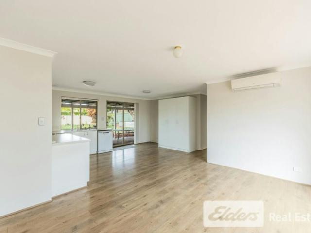 Renovated 4 x 2 Close to Golden Bay Beach!