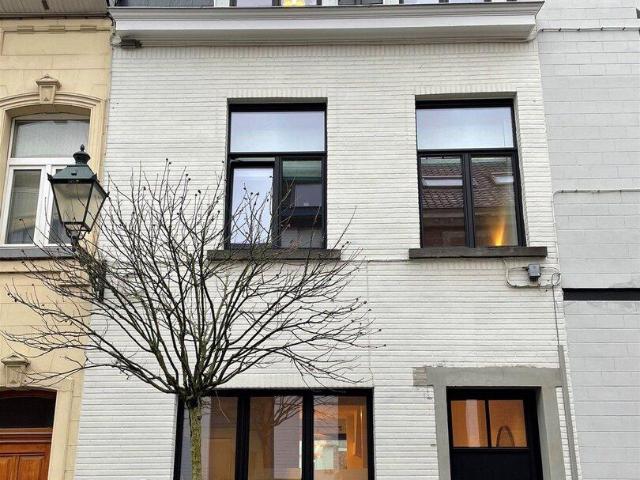 Renovated 4 bed. + garden