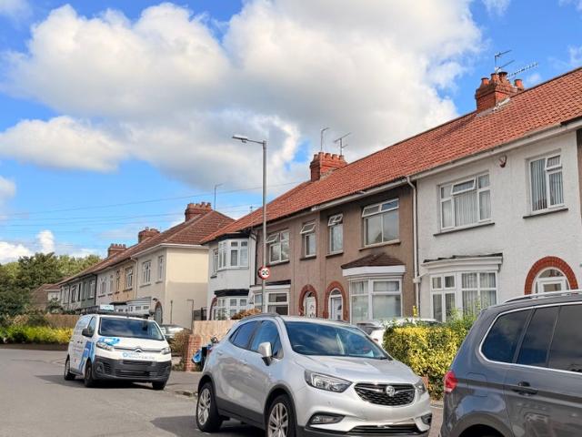 Renovated 4 Bed House Greenbank Whole Let