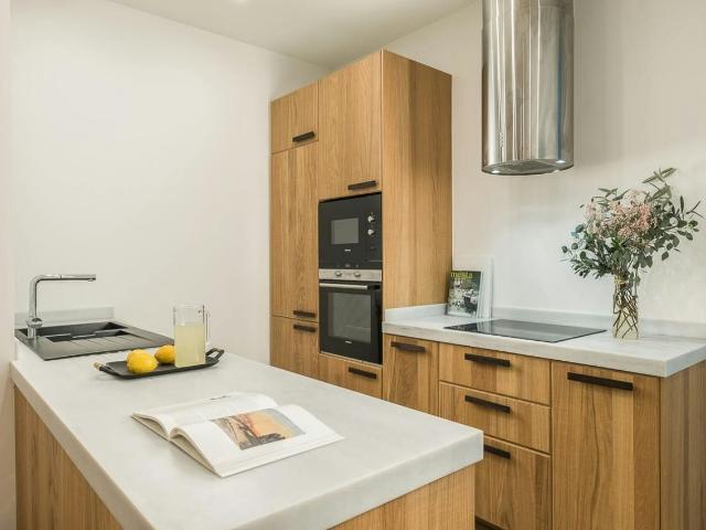 Renovated 4 Bedroom Apartment, Barcelona Amsterdam Apartments for Rent
