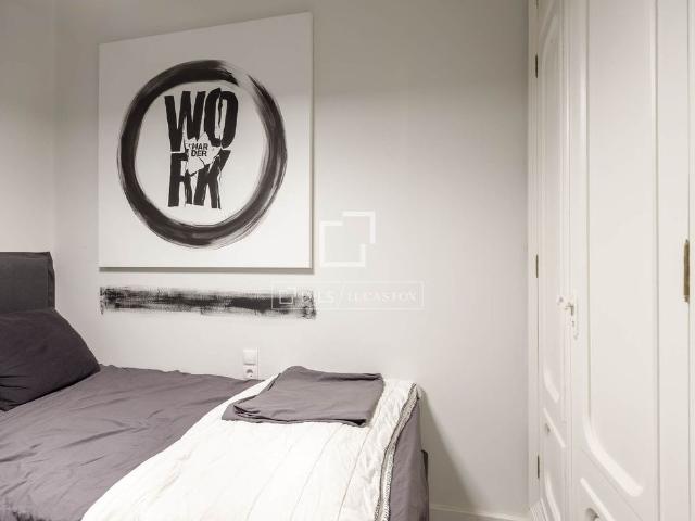 Renovated 4 bedroom apartment for rent in Extramurs, Valencia
