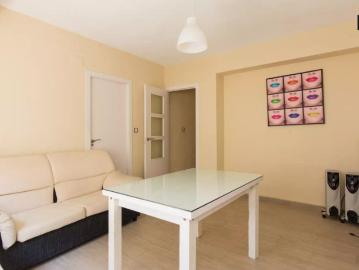 Renovated 4 bedroom apartment for rent in Pajaritos