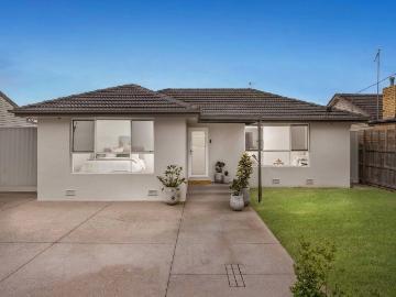 Renovated 4 Bedroom Family Home in Ideal Location