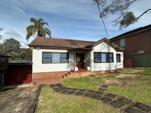 Renovated 4 Bedroom Family Home in Quiet Location