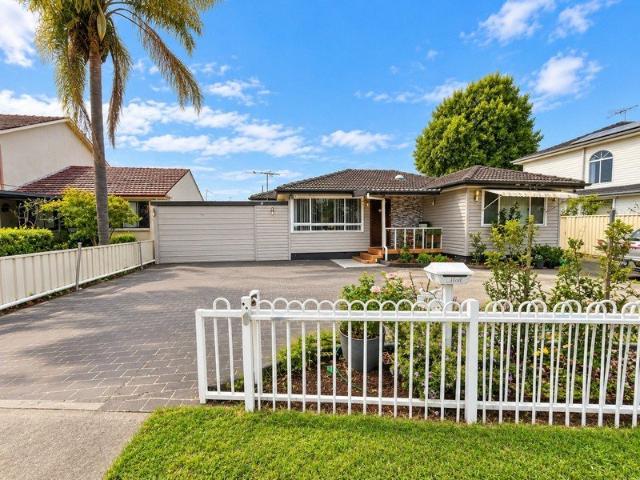 Renovated 4 Bedroom Family Home with Expansive Yard & Ample Parking