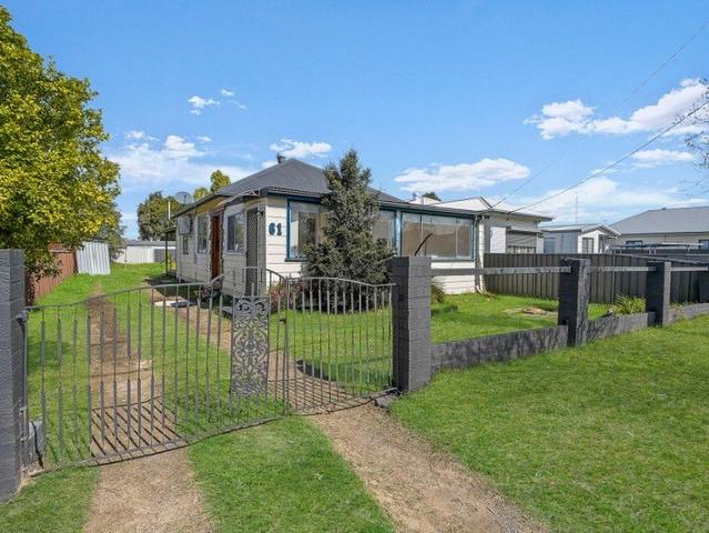 Renovated 4 Bedroom Home Convenient Location