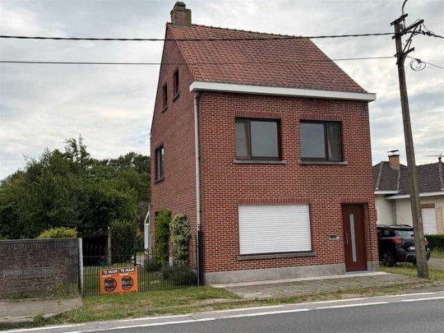 Renovated 4 bedroom home with a garden