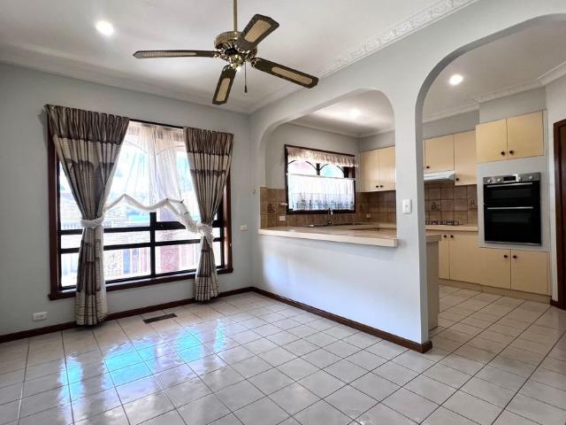 Renovated 4 bedrooms home