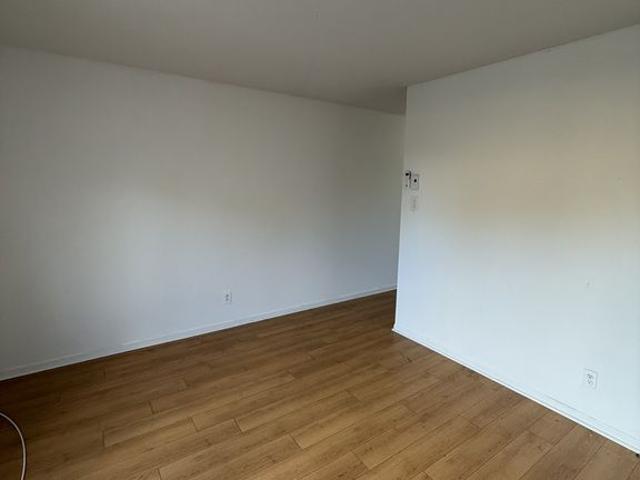 Renovated 4½ In Île Perrot – Heat Pump &