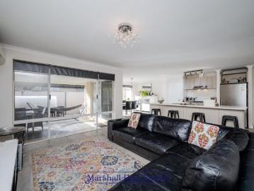 Renovated 4x2 Family Home in Wanneroo